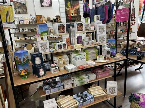 Birmingham Hospice charity shop, High St, Harborne .